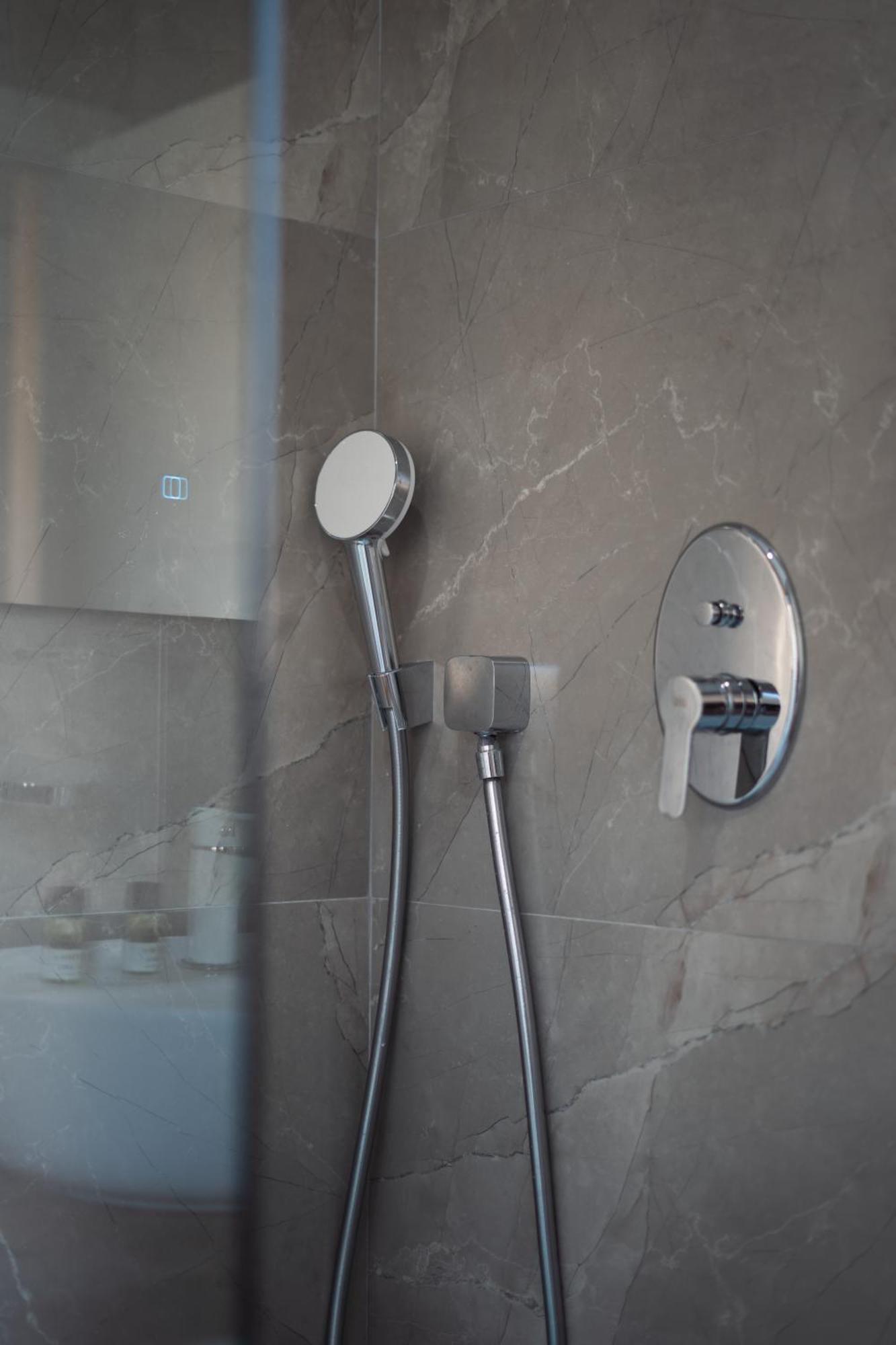 Tirana Elite Apartments ภายนอก รูปภาพ