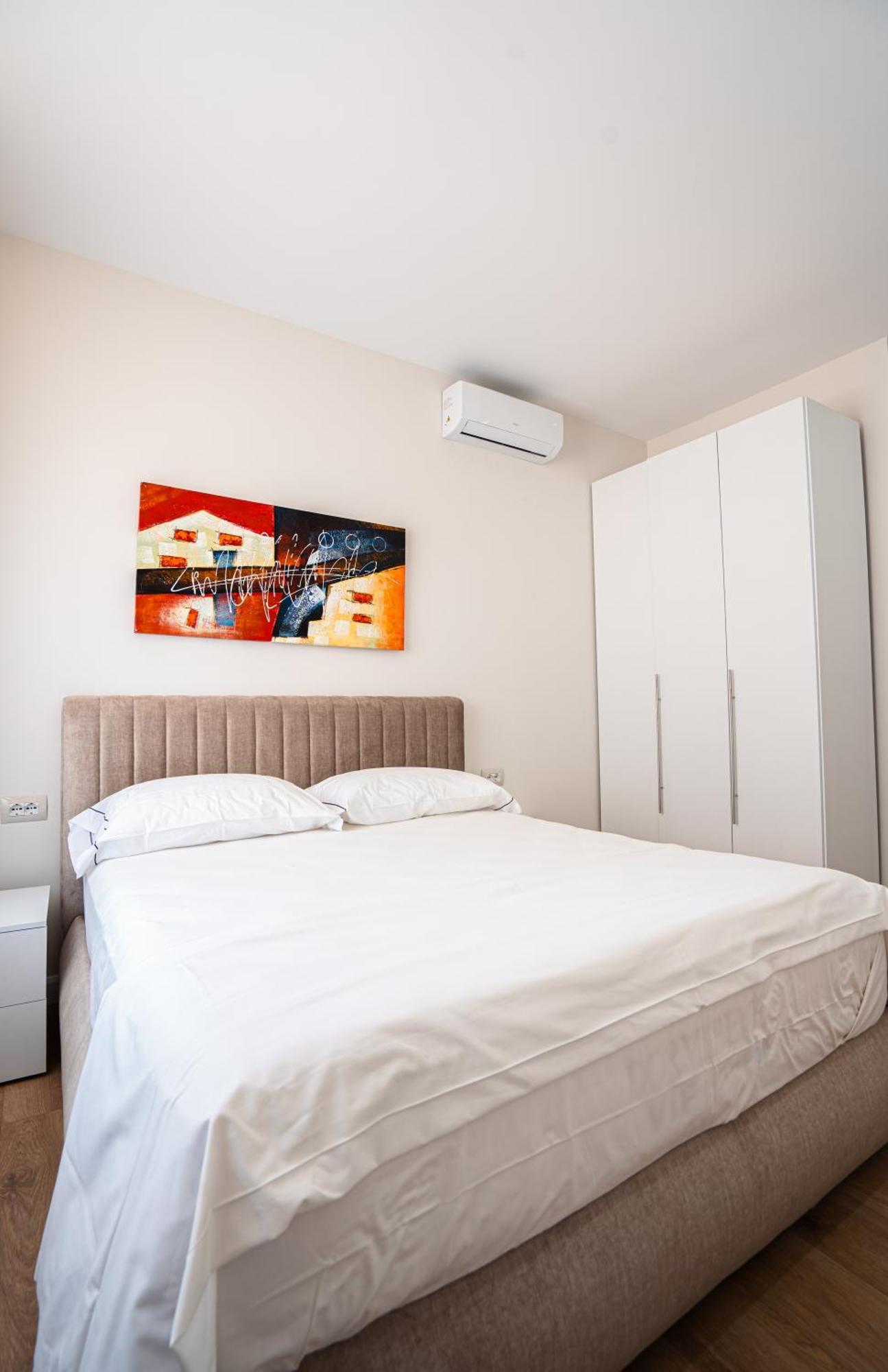 Tirana Elite Apartments ภายนอก รูปภาพ